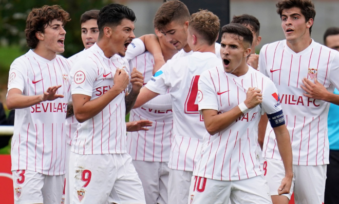 El Sevilla celebra el triunfo ante el Lille en la Youth League. (Foto:SFC).