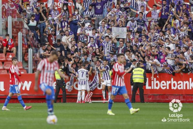Celebración del gol de Aguado en el Sporting-Valladolid (Foto: LaLiga).