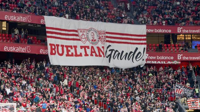 Pancarta de la Iñigo Cabacas Herri Harmaila en San Mamés (Foto: Athletic Club).