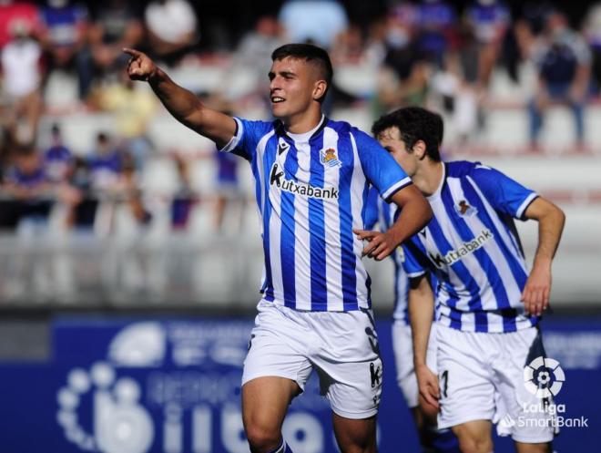 Kaarrikaburu celebra su gol ante el Amorebieta (Foto: LaLiga).