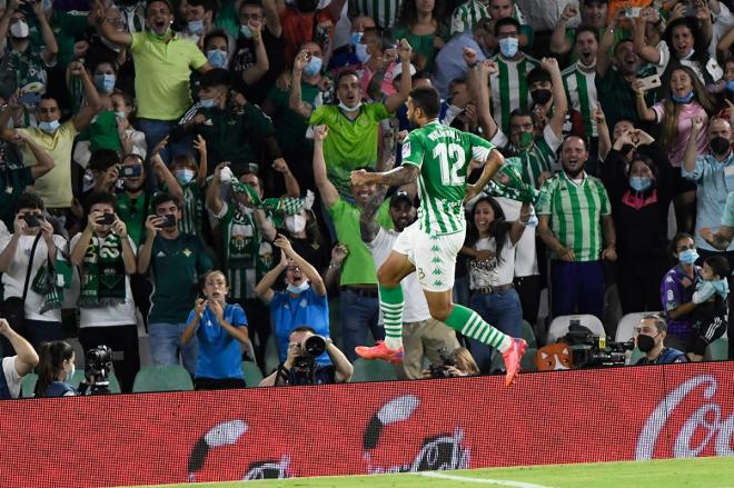 Willian José celebra su gol ante el Rayo (Foto: Kiko Hurtado).