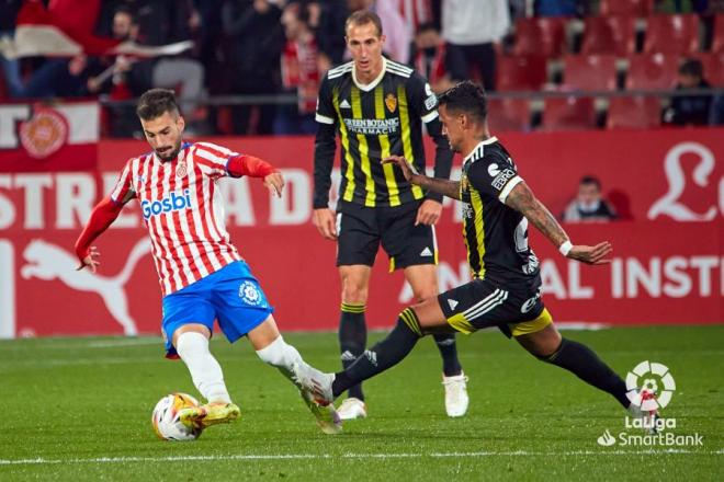 Petrovic, durante el Girona-Real Zaragoza (Foto: LaLiga)