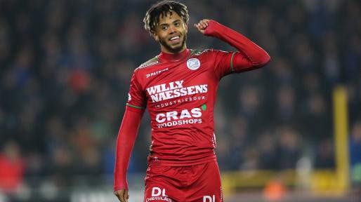 Bongonda celebrando un gol con el Zulte Warengem.