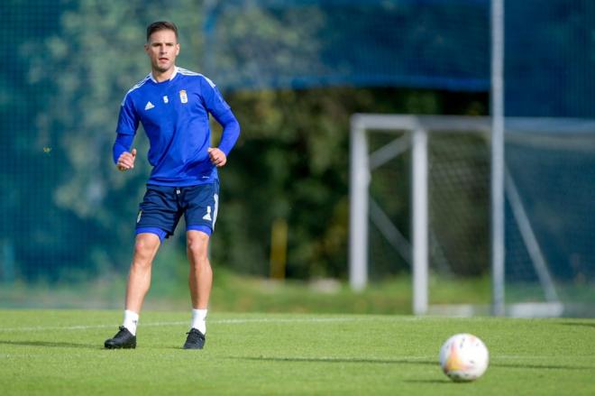 Luismi Sánchez recupera sensaciones antes de medirse al Málaga (Foto: Real Oviedo).