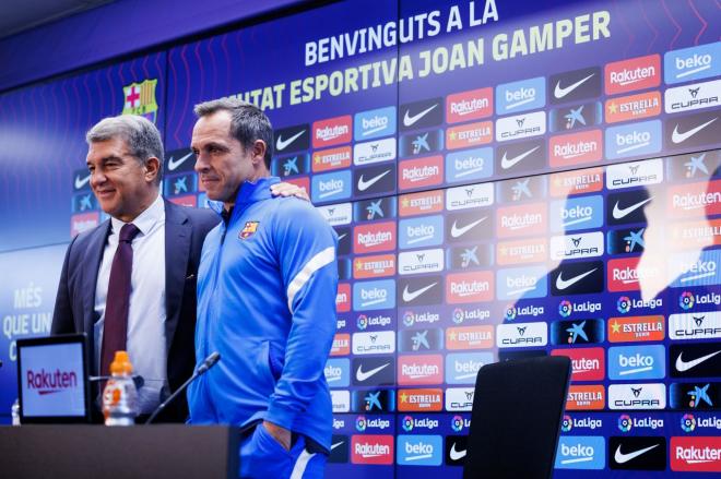 Laporta y Sergi, en rueda de prensa (Foto: FCB).