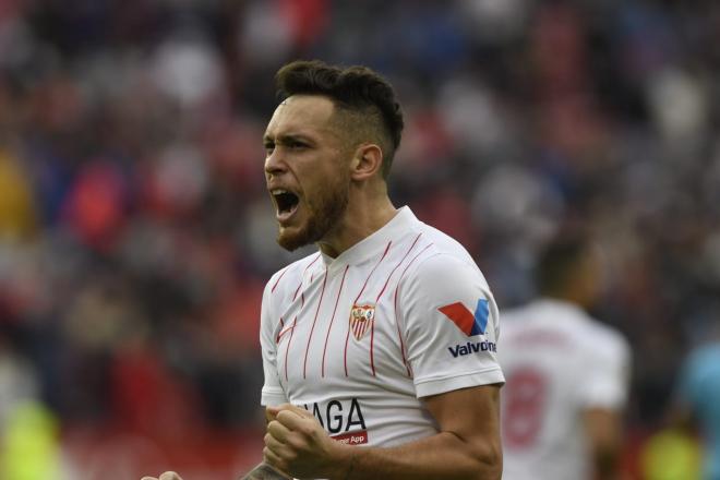 Ocampos celebra su gol ante Osasuna (Foto: Kiko Hurtado).