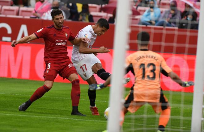 Juan Pérez, en el Sevilla-Osasuna (Foto: Kiko Hurtado).