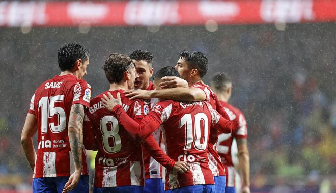 El Atlético de Madrid celebra un gol bajo la lluvia (Foto: ATM).