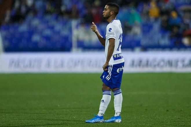 César Yanis en el Real Zaragoza-Mirandés (Foto: Daniel Marzo). 