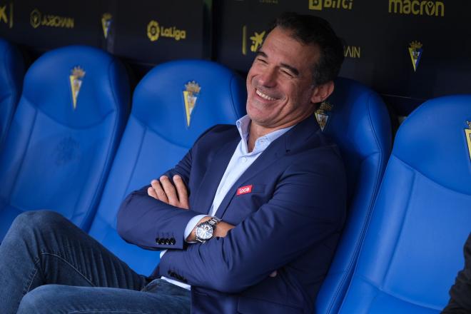 Luis García Plaza, antes del Cádiz-Mallorca en el Nuevo Mirandilla (Foto: LaLiga).