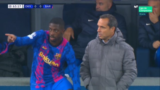 Sergi Barjuan y Dembélé, en el Dinamo-Barcelona.