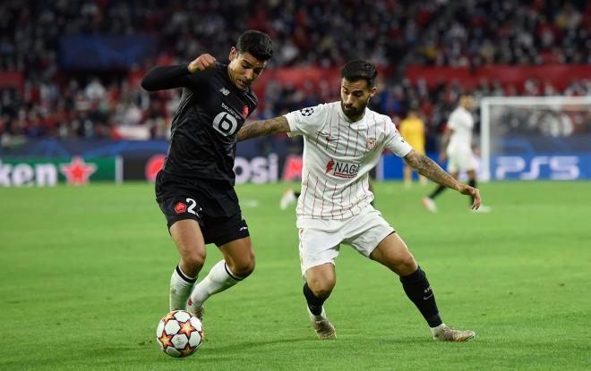 Suso, en el partido entre el Sevilla y el Lille. (Foto: Kiko Hurtado).