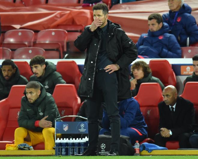 Simeone, entrenador del Atlético en Anfield (Foto: ATM).