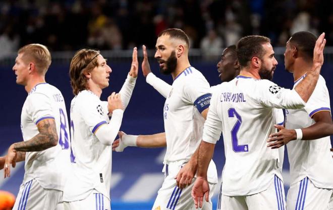 Karim Benzema celebra su gol en el Real Madrid-Shakhtar (Foto: RMCF).