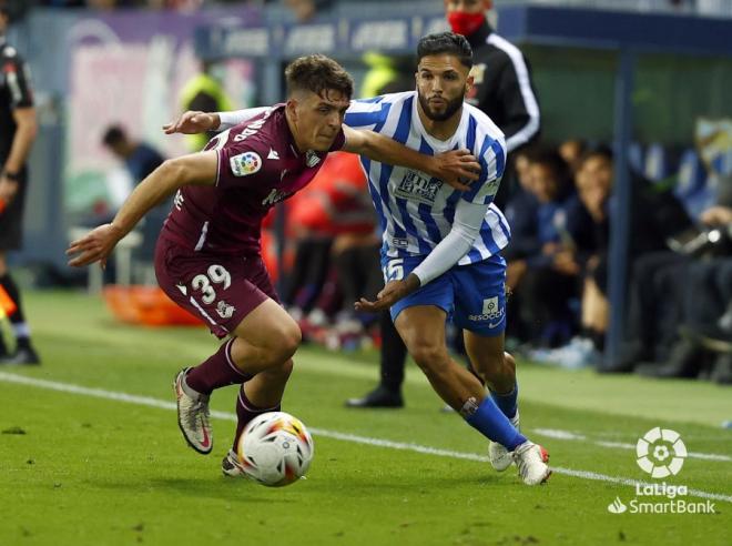 Antoñín, en un lance del Málaga-Sanse (Foto: LaLiga).