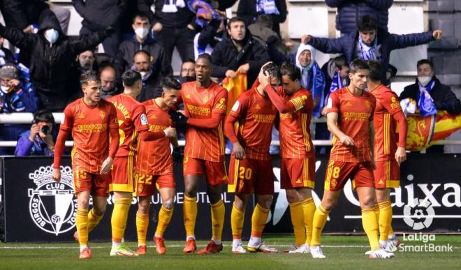 Los jugadores celebran el gol de Álvaro Giménez en El Plantío (Foto: LaLiga).