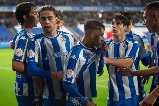 Los juveniles del Dépor celebrando un gol ante el Maccabi Haifa (Foto: RCD).