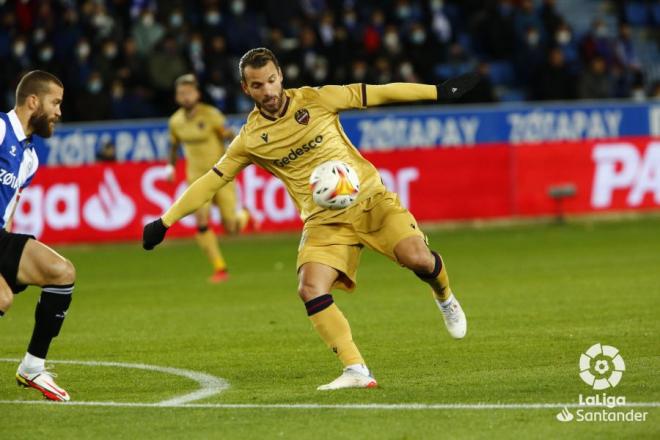 Soldado en el Alavés - Levante. (Foto: LaLiga)