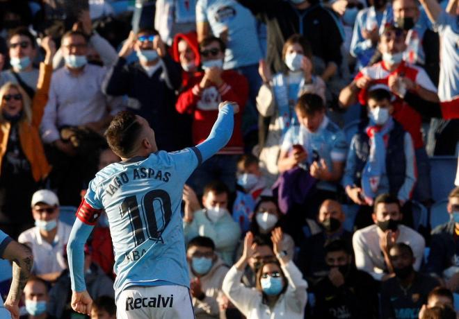 Iago Aspas celebra uno de sus goles en el Celta-Barcelona en Balaídos (Foto: LaLiga).