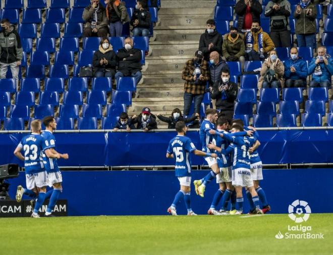 Celebración de un gol durante el Real Oviedo-Las Palmas (Foto: LaLiga).