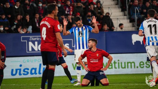 Mikel Merino pide perdón a El Sadar tras su gol a Osasuna (Foto: Real Sociedad).