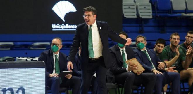 Katsikaris, durante un partido del Unicaja (Foto: EFE).