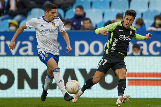 Fran Gámez, durante el Real Zaragoza-Sporting de Gijón (Foto: Daniel Marzo).