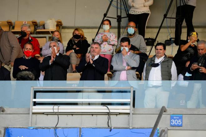 Vizcaíno, en el palco de Chapín (Foto: Cádiz CF).