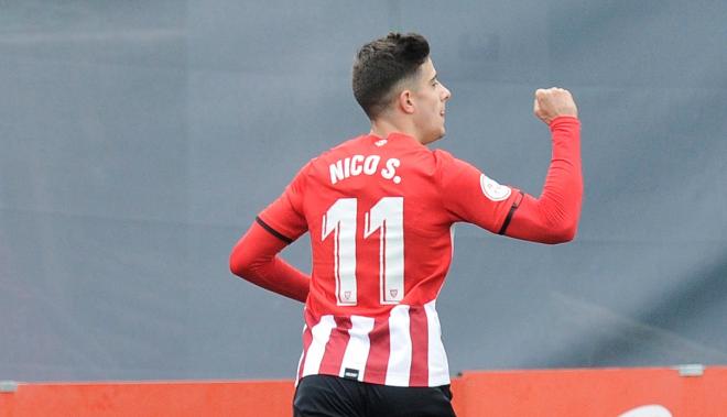 Nico Serrano celebra su gol con el Bilbao Athletic ante el Rayo Majadahonda (Foto: Athletic Club).