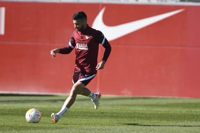 Óscar Rodríguez, novedad en el once del Sevilla (Foto: Kiko Hurtado).