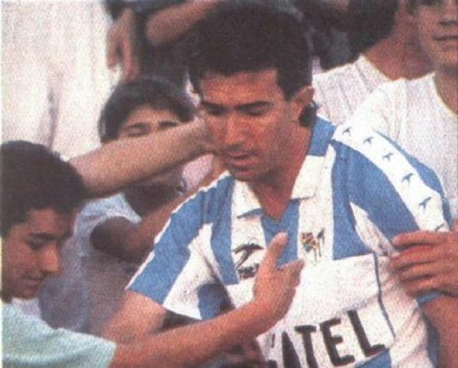 Juan Gómez, Juanito, en su etapa blanquiazul (Foto: Málaga CF).