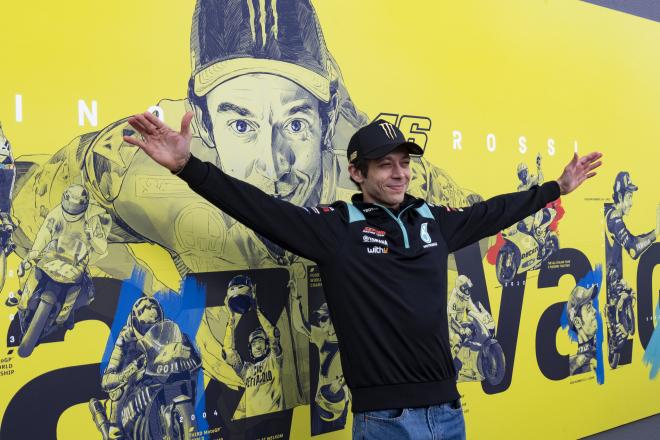 Valentino Rossi comienza su fin de semana de homenajes en Valencia