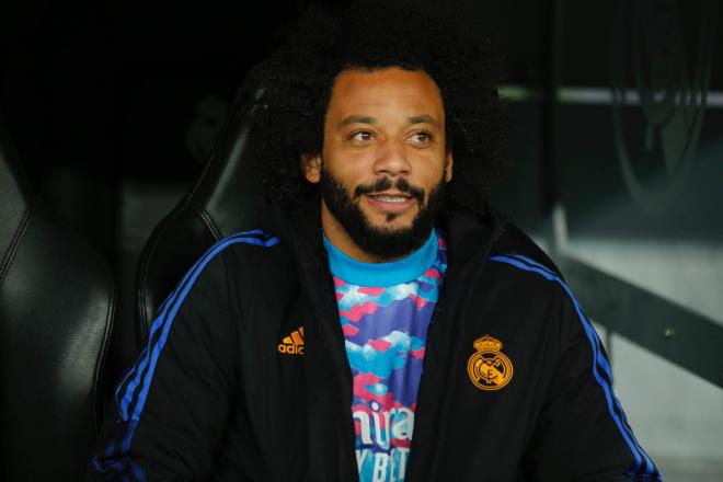 Marcelo, en el banquillo durante un partido del Real Madrid (Foto: Cordon Press).