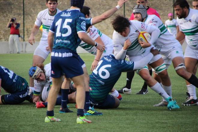 El Valencia Rugby logró ayer su segunda victoria consecutiva en la DHB tras imponerse a domicilio