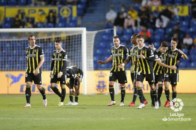 Los jugadores del Zaragoza celebran el gol de Bermejo ante Las Palmas (Foto: LaLiga).