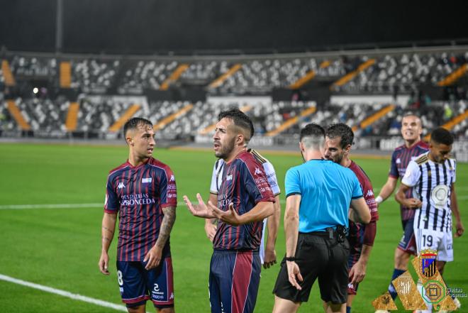 Acción de un partido del Extremadura (Foto: CD Badajoz).