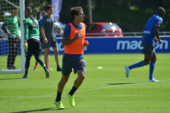 Mikel Oyarzabal, en un entrenamiento en Zubieta (Foto: Giovanni Batista).