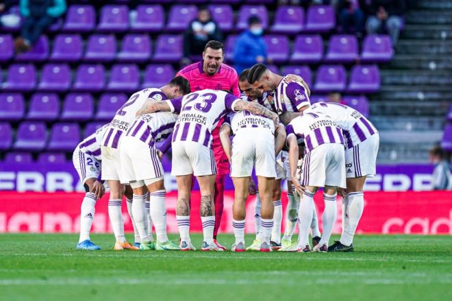 Los jugadores pucelanos, antes del duelo ante el CF Fuenlabrada (Foto: Real Valladolid).
