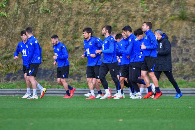 Los jugadores de la Real Sociedad, en un entrenamiento en Zubieta (Foto: Giovanni Batista).