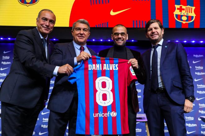 Dani Alves, presentado como nuevo jugador del Barcelona (Foto: FCB).