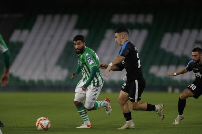 Yassin Fekir con la pelota (foto: Cantera Betis).