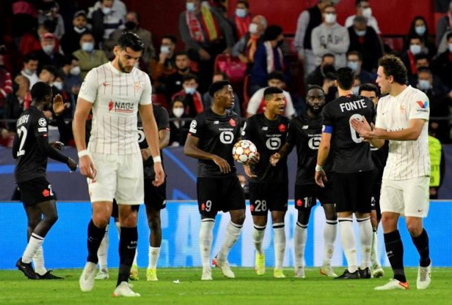 Celebración del Lille ante el Sevilla (Foto: EFE).