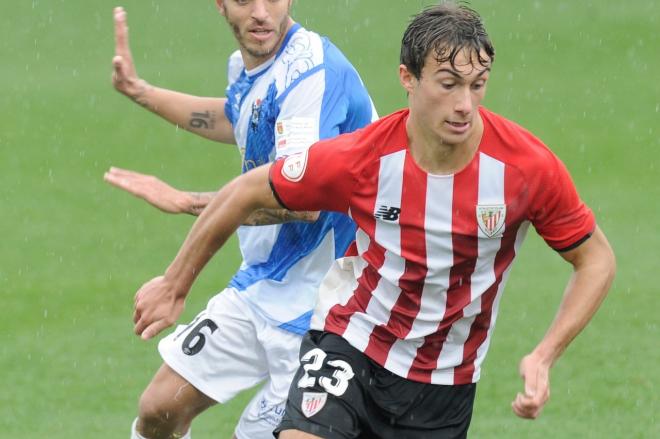 Mikel Goti jugando ante el Talavera en Lezama (Foto: Athletic Club).
