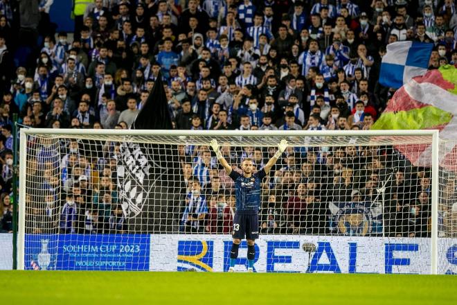 Cillessen ante la Real Sociedad (Foto: Valencia CF)