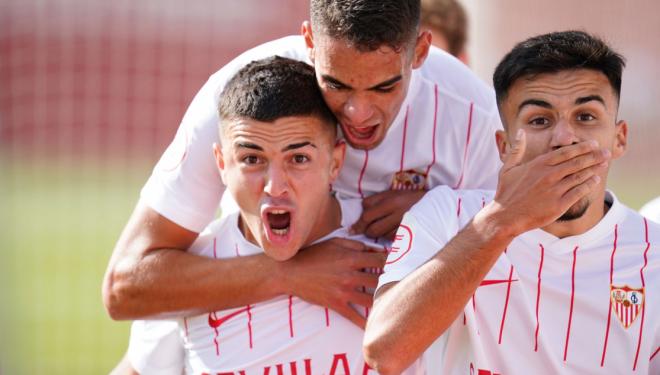 El Sevilla celebra su primer gol al Wolfsburgo (Foto: SFC).