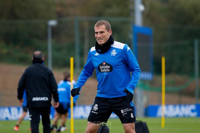 Álex Bergantiños en la Ciudad Deportiva de Abegondo (Foto: RCD).