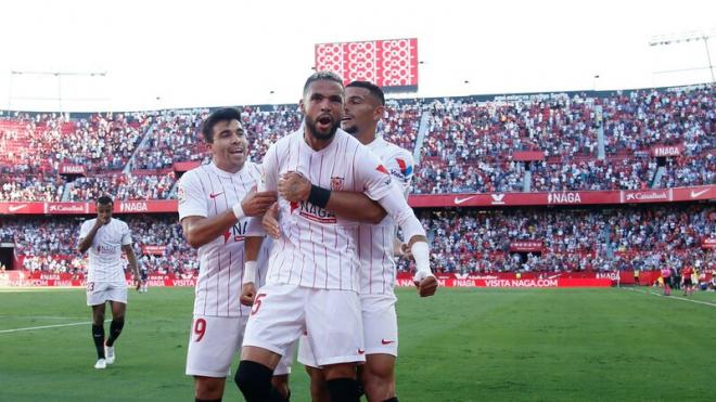 En-Nesyri celebra un gol esta temporada. (Foto: Kiko Hurtado).