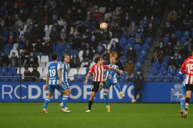 Lance del juego durante el Dépor-Bilbao Athletic (Foto: RCD).