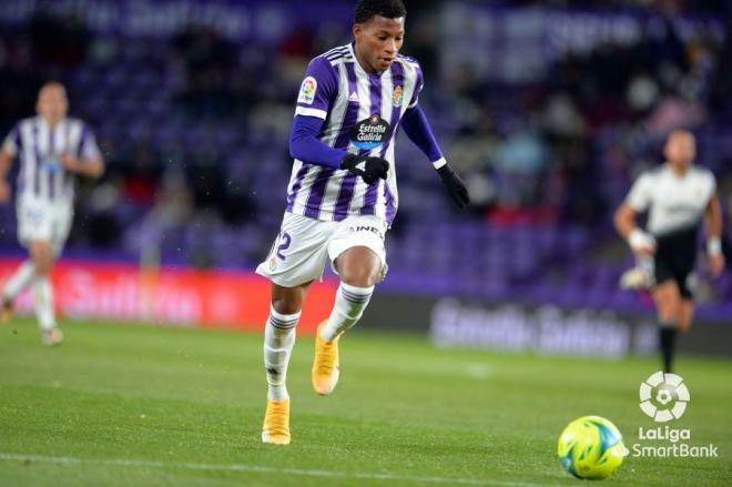 Gonzalo Plata durante un partido del Real Valladolid, próximo rival del Real Oviedo.