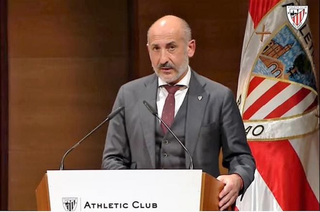 El presidente Aitor Elizegi en la Asamblea Extraodinaria del Athletic Club.